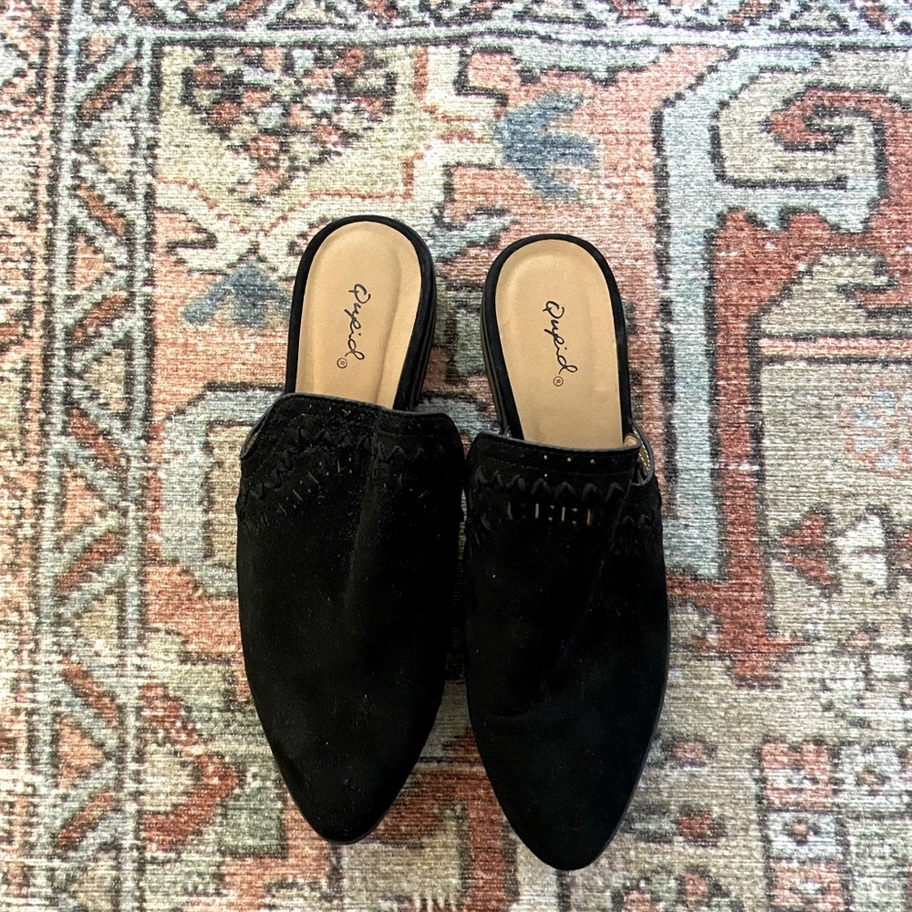 Cute black Qupid flats a little wooden heel, suede material size 9